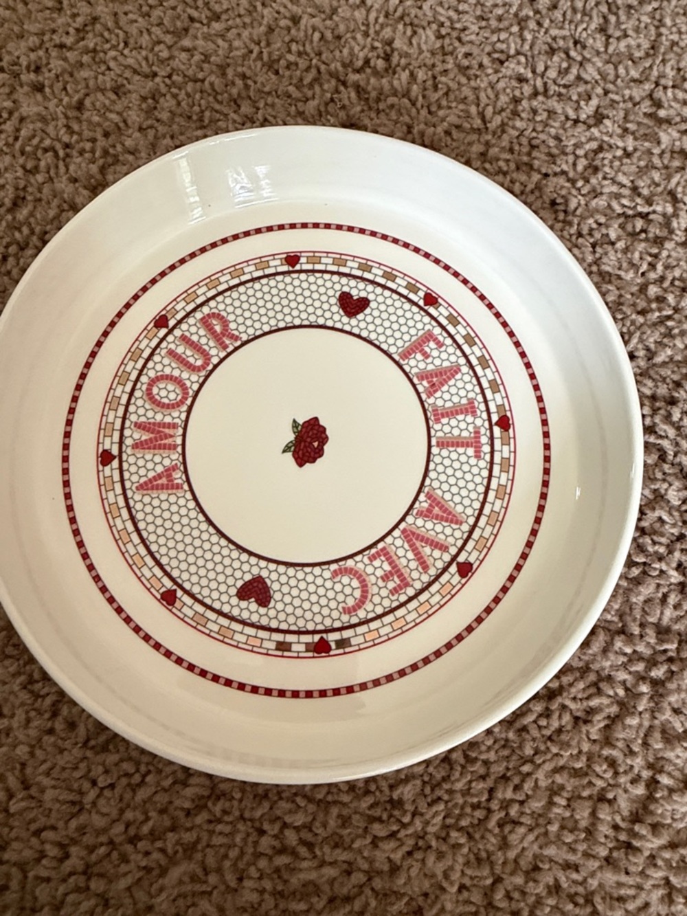 Anthropologie White Ceramic 'Amour' Heart Motif Serving Dish with Red Accents - Picture 4 of 9